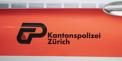 Wegen eines Mannes auf einer Autobahnüberführung bei Nänikon musste am Mittwochabend ein Abschnitt der A15 gesperrt werden. (Symbolbild)