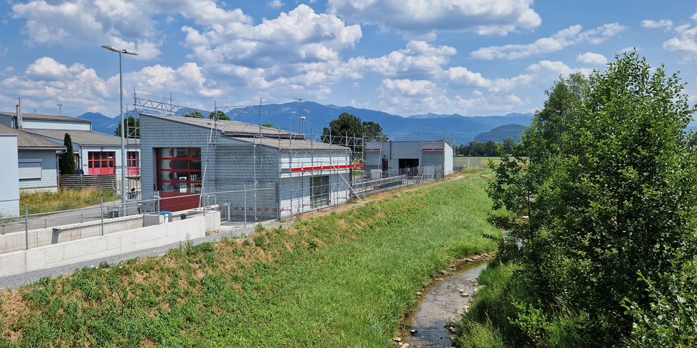 Die ARA saniert ihre Dächer und baut eine Indach-Photovoltaikanlage.