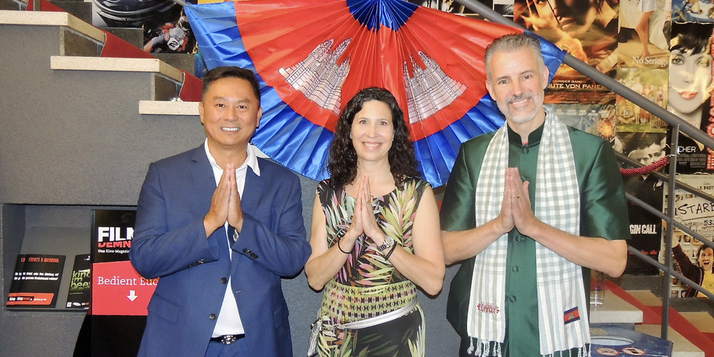 v.l.n.r. Seine Excellenz, Chheng Hay Nay, Honorarkonsul Kambodscha; Sandra Leuba, Produzentin; Mark Bochsler, Regisseur