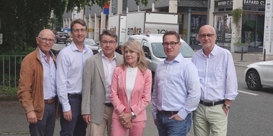 Sie stehen dem Komitee «Stadttunnel-JA» vor (v.l.): Markus Gisler, Beat Forster, Urs Aegerter, Marianne Fassbind (Co-Präsidentin), Ivo Reichenbach (Co-Präsident), Marcel Gasser.