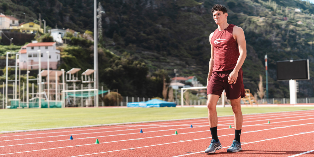 Heimatgefühle auf der «Insel des ewigen Frühlings»: Der Leichtathlet Enrico Güntert trainiert auch im Centro Desportivo da Madeira auf einer Schaffhauser Leichtathletik-Bahn.