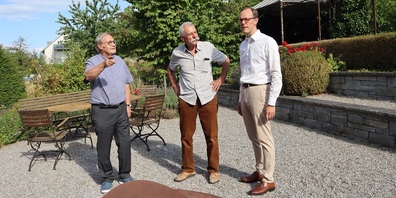 Hans-Rudolf Rutishauser, Bottighofen und Hansjörg Lang, Mammern unterstützen die Kandidatur von FDP-Politiker Thomas Leu in den Nationalrat.