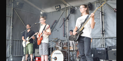 Mehrere Bands und DJs traten an der Veranstaltung vom 30. Juni bis 2. Juli auf. Darunter auch die Schülerband «Evil Onions».
