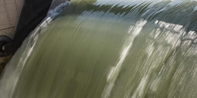 Nach der Sistierung 2017 ist nun die Planung für ein neues Wasserkraftwerk Pradapunt GR wieder aufgenommen worden. (Symbolbild)