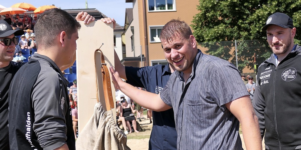 Matthias Schläpfer hat seine Schwingerhose an den berühmten Nagel gehängt