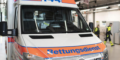 Die schwerverletzte Motorradlenkerin wurde von Gossau ZH in ein Spital gefahren. (Archivbild)