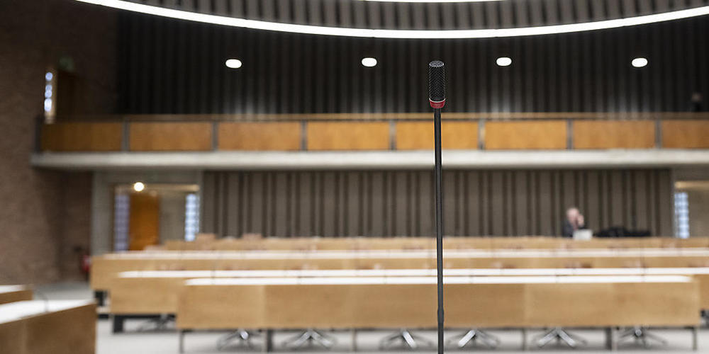 Der Zürcher Gemeinderat genehmigt in der Bullingerkirche - seinem derzeitigen Ratshaus - mehrere Nachtragskredigt. (Symbolbild)