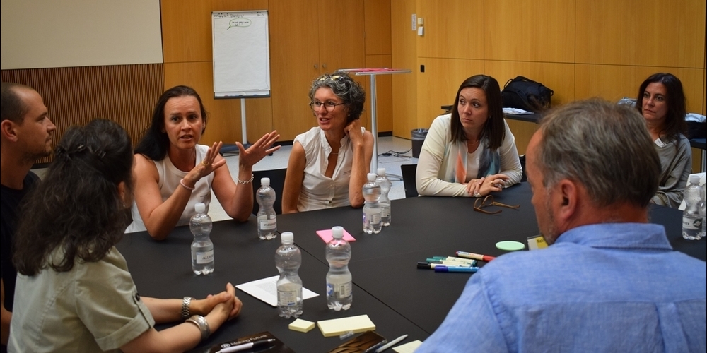 Bescheidenes Interesse an einer Diskussionsrunde in Biberstein (Symbolbild)