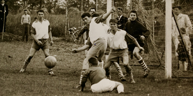 Der FC Rebstein in einem der Meisterschaftsspiele im Pokalturnier-Gründungsjahr 1961 (von links): Hanspeter Sutter, Paul Sonderegger und Pit Keel.