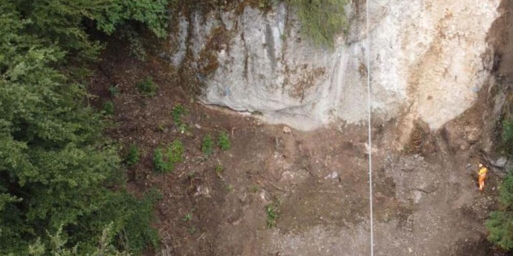 Anfang Juli 2023 konnten die Abtragungsarbeiten des Felsblocks durch die SBB abgeschlossen werden.