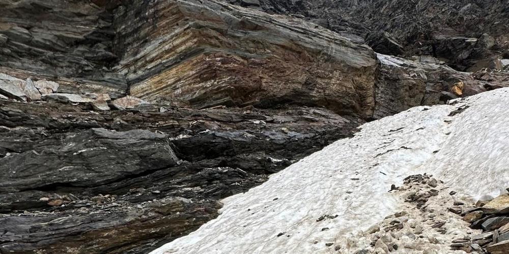 Der Leichnam des vermissten Bergsteigers  wurde bei einem Suchflug der Rega an der Nordflanke des Piz da la Margna oberhalb von Maloja GR entdeckt.
