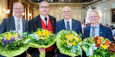 Die neu gewählten Präsidien (v. l.): Walter Schönholzer, Vizepräsident des Regierungsrates, Regierungspräsident Urs Martin, Grossratspräsident Andreas Zuber und Grossratsvizepräsident Peter Bühler.