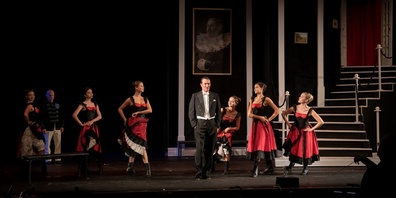 Das Ballet tranzt i der Unterwelt das berühmteste Stück, den CanCan – Beine hoch! 