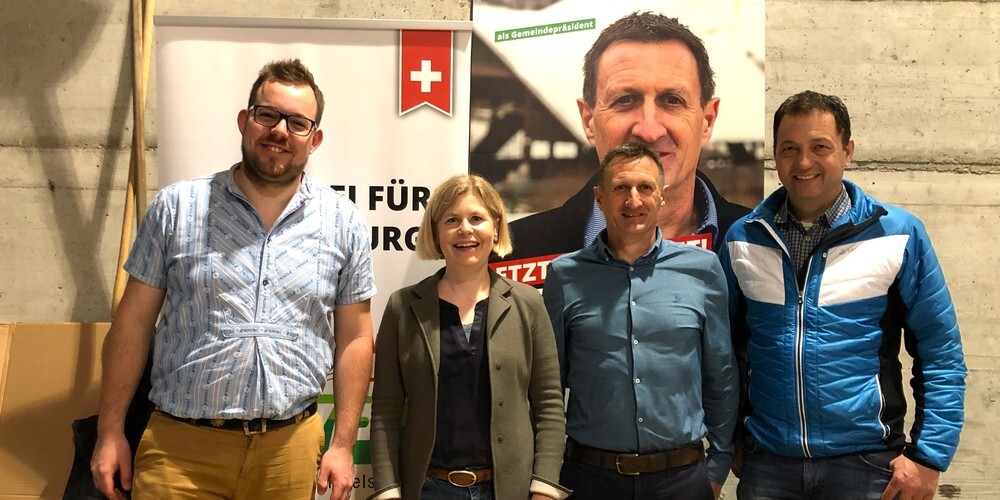  Von links: Christian Vogel, Mitglied SVP-Ortspartei, Esther Friedli, SVP-Ständerätin, Hans Städler, SVP-Gemeindepräsident, Peter Moos, Präsident SVP-Ortspartei 