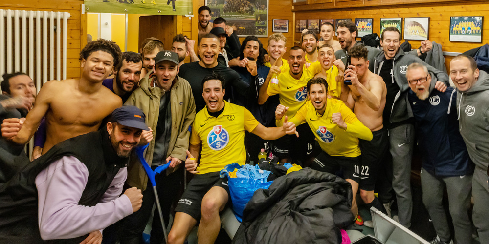 Nach dem 2:1 gegen Bubendorf wurde tüchtig gefeiert, auch wenn da der Ligaerhalt noch nicht feststand.