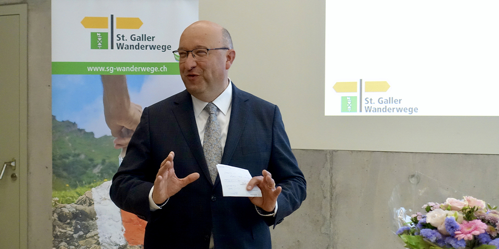 Lobt den Verein St. Galler Wanderwege an der Mitgliederversammlung: Regierungsrat Beat Tinner. 