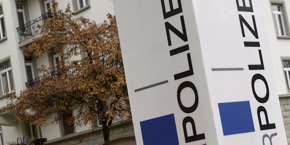 Die Luzerner Polizei hatte über das Pfingstwochenende nach eigenen Angaben auf den Strassen viel zu tun. (Symboblild)