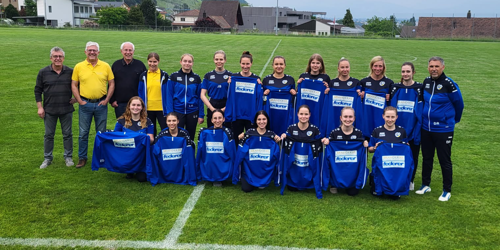 Stets in blau: Das zweite Team des FC Au-Berneck in einheitlicher Trainingskleidung.