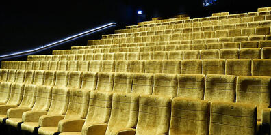 Die Stühle bleiben auch nach der Kosmos-Pleite: Das Zurich Film Festival übernimmt die Programmierung des Kinos an der Europaallee.