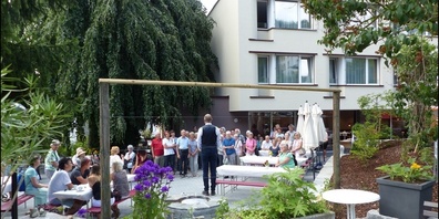 Der Mitte-Sommerbrunch findet am 11. Juni in der "Weingartenstube" in Oberuzwil statt, dem öffentlichen Gartenpark-Restaurant des Betreuungs- und Pflegezentrums Wolfang.
