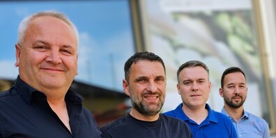 V. l. Ljubisa Stojanovic (Präsident FC Uzwil), Dragan Savic (neuer Cheftrainer FC Uzwil 2 Serben), Aleksandar Tatic (neuer Assistenztrainer FC Uzwil 2 Serben) und Mitar Jojic (Vizepräsident FC Uzwil).