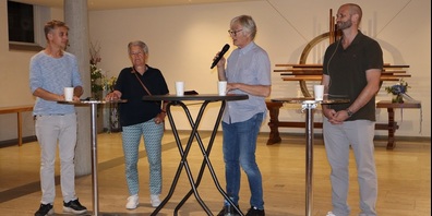 Die Teilnehmer am Nachtgespräch mit Reto Scherrer, Susanne Dschulnigg, Moderator Walter Studer und Heiko Grimm.