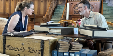 Nach der letzten separaten Probe mit den Schauspielenden, wird nun alles mit den Musiker;innen, Gesangssolist:innen und dem grossen Chor in den Endproben zusammengeführt.