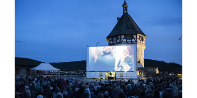 Magische Filmnacht unter freiem Himmel: Das Munot Kino Openair verwandelte das historische Wahrzeichen in eine aussergewöhnliche Kulisse und liess Filmfans in eine cineastische Reise eintauchen.