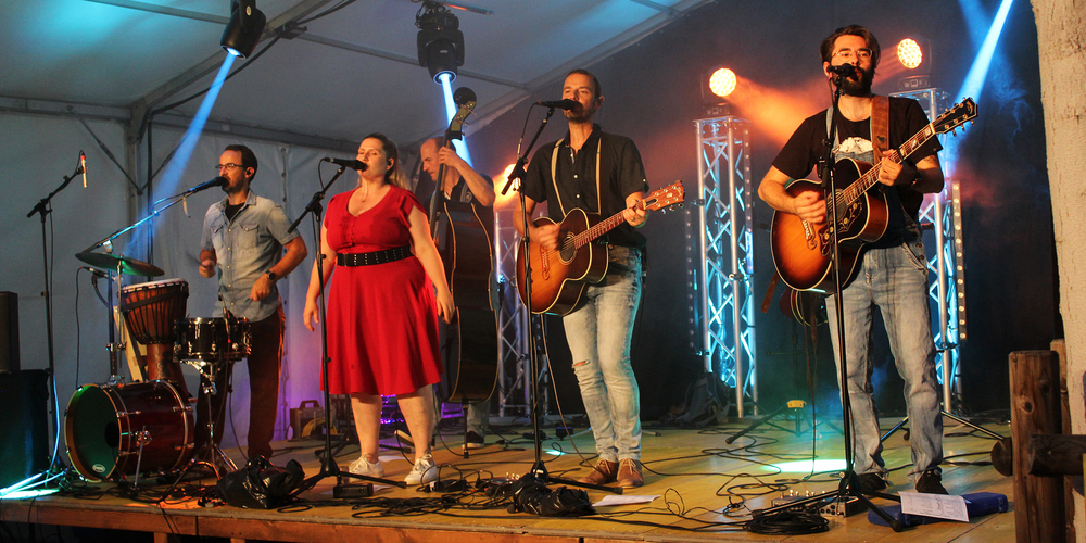 Die One Night Band sorgte beim Publikum für gute Stimmung.