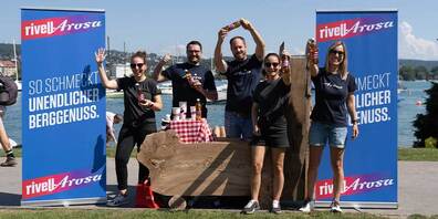 Rivella und Arosa Tourismus verteilten die Sonderedition RivellArosa in Zürich, Luzern und Aarau.