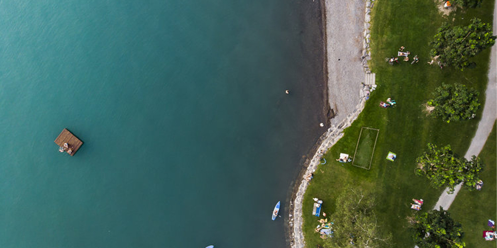Wie eine Tropennacht: Auch die Temperaturen des Walensees bewegen sich um die 20 Grad. 