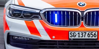 Fahrunfähig, ohne «Bilett» und Polizisten bedroht: Ein Türke wurde in Polzeigewahrsam genommen.