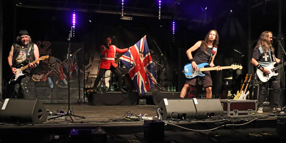 Seit 25 Jahren performt die Iron Maiden Tribute Band 667 – The Neighbour of the Beast aus Deutschland ihre Vorbilder.