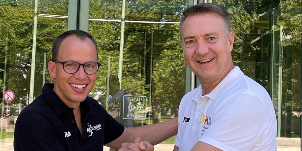 Von links: Marc Schwarber (Präsident HC Rheintal), Andi Dittert (Sportlicher Leiter OHA)