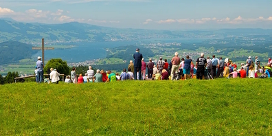 Auf der Gommiswalder Alp Rittmarren wird ein Alpgottesdienst gefeiert – bei schlechtem Wetter im Zelt. (Archivbild)