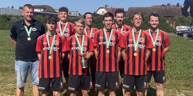 Von links nach rechts: Stefan Nisple (Coach), Moritz Isser, Bryan Nisple, Emil Busek, Andreas Wohlrab, Derek Ainscow, Pascal Fässler, Severin Bögli, Thomas Wattinger Es fehlen: Felix Busek, Silvan Preiss, Jonathan Gruss.