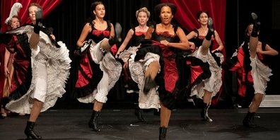 Das spielfreudige Ensemble wagt sich an ein Werk mit gesanglichen und schauspielerischen Herausforderungen.