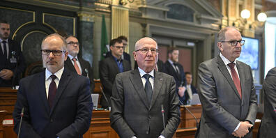 Die St.Galler Regierung muss gleich mehrere Aufträge des Parlaments bearbeiten. Es geht dabei um Einsparungen und Steuersenkungen. (Archivbild)