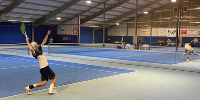 Das OK bedankt sich bei  TIBE, Längenberg und Schweizersbild für die zur Verfügungstellung der Hallenplätze. «Hoffen wir, dass diese bis am Sonntag nicht mehr gebraucht werden.»