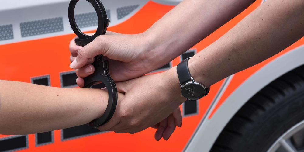 Die beiden 16-jährigen Schweizer wurden festgenommen.