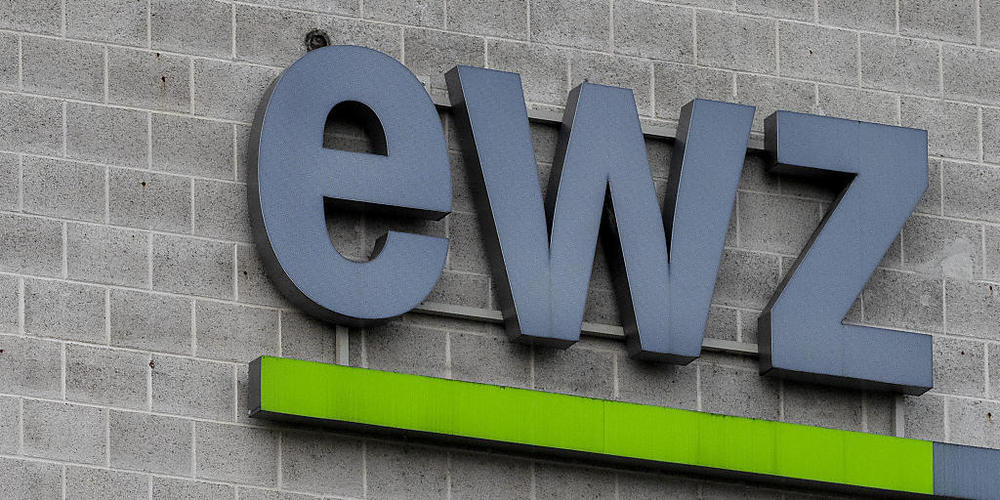 Das Elektrizitätswerk der Stadt Zürich (EWZ) erhöht die Preise im kommenden Jahr. (Symbolbild)