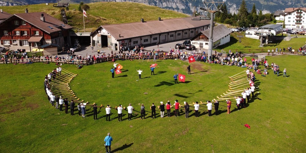 Alphorngruppe Jöüri lädt zum zweitägigen Alphorntreffen am Flumserberg.