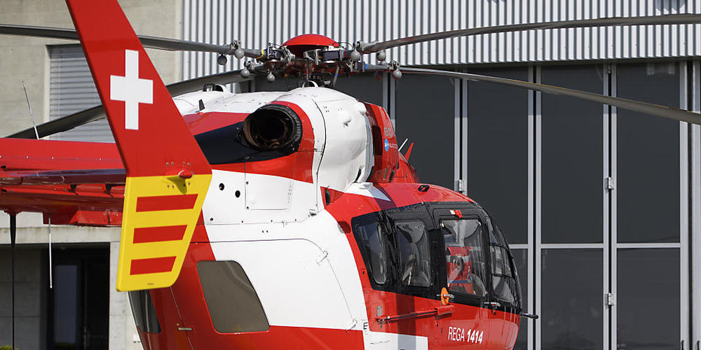 Der verunglückte Nachtwächter wurde von der Rega hospitalisiert. (Archivaufnahme)