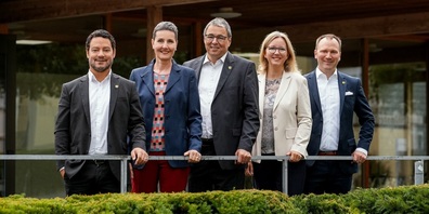 Im Bild v.l.: Stefan Rindlisbacher, Helen Alder Frey, Stadtpräsident Wolfgang Giella, Claudia Martin und  Florin Scherrer