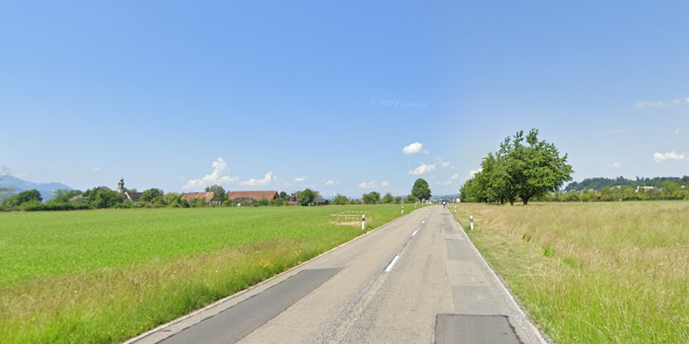 Auf einem 1'000 Meter langen Abschnitt der Uznacherstrasse saniert das St.Galler Tiefbauamt den Deckbelag.