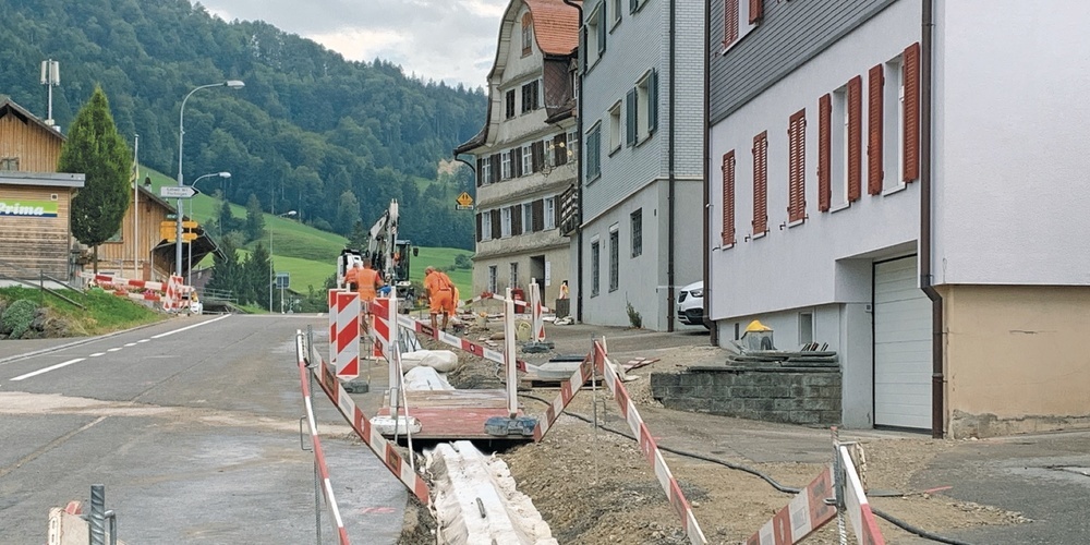 Das Trottoir in Mühlrüti wird im Bereich «Käserei» erneuert.