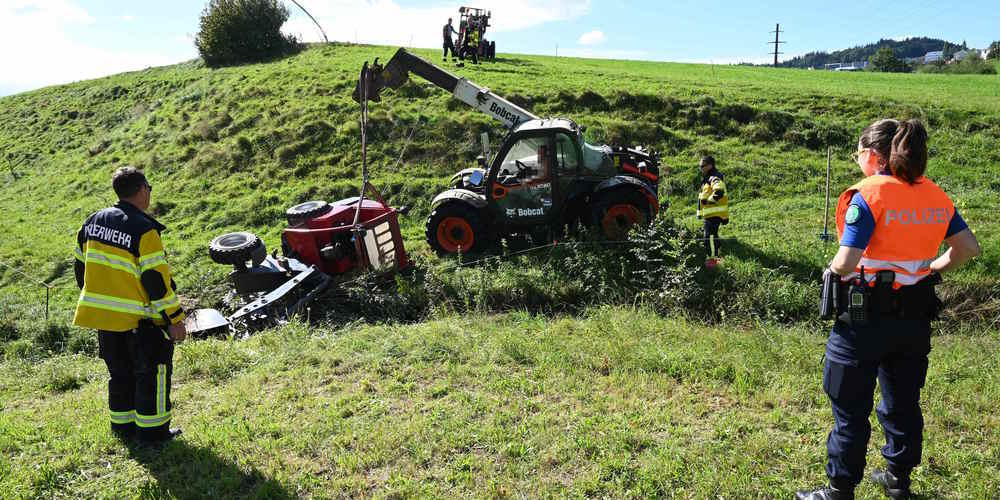 Der 60-jährige Landwirt wurde unbestimmt verletzt.
