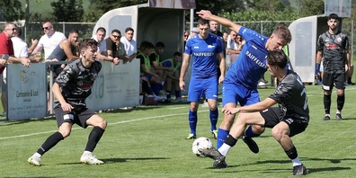 Meist waren die Spieler vom FC Besa einen Schritt schneller am Ball als jene des FC Rüthi