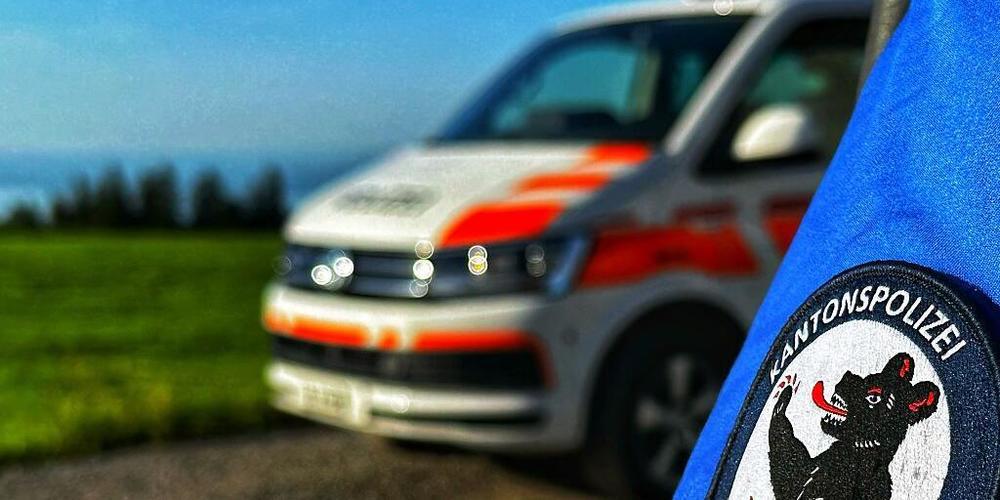 Ein 32-jähriger Gleitschirmpilot ist am Samstagnachmittag im Bereich des Schäfler, eines Gipfels im Alpsteingebiet, abgestürzt. Der Pilot zog sich dabei unbestimmte Verletzungen zu.