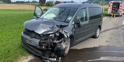 Ein Motorradfahrer musste nach einem Unfall mmit der Rega ins Spital geflogen werden.